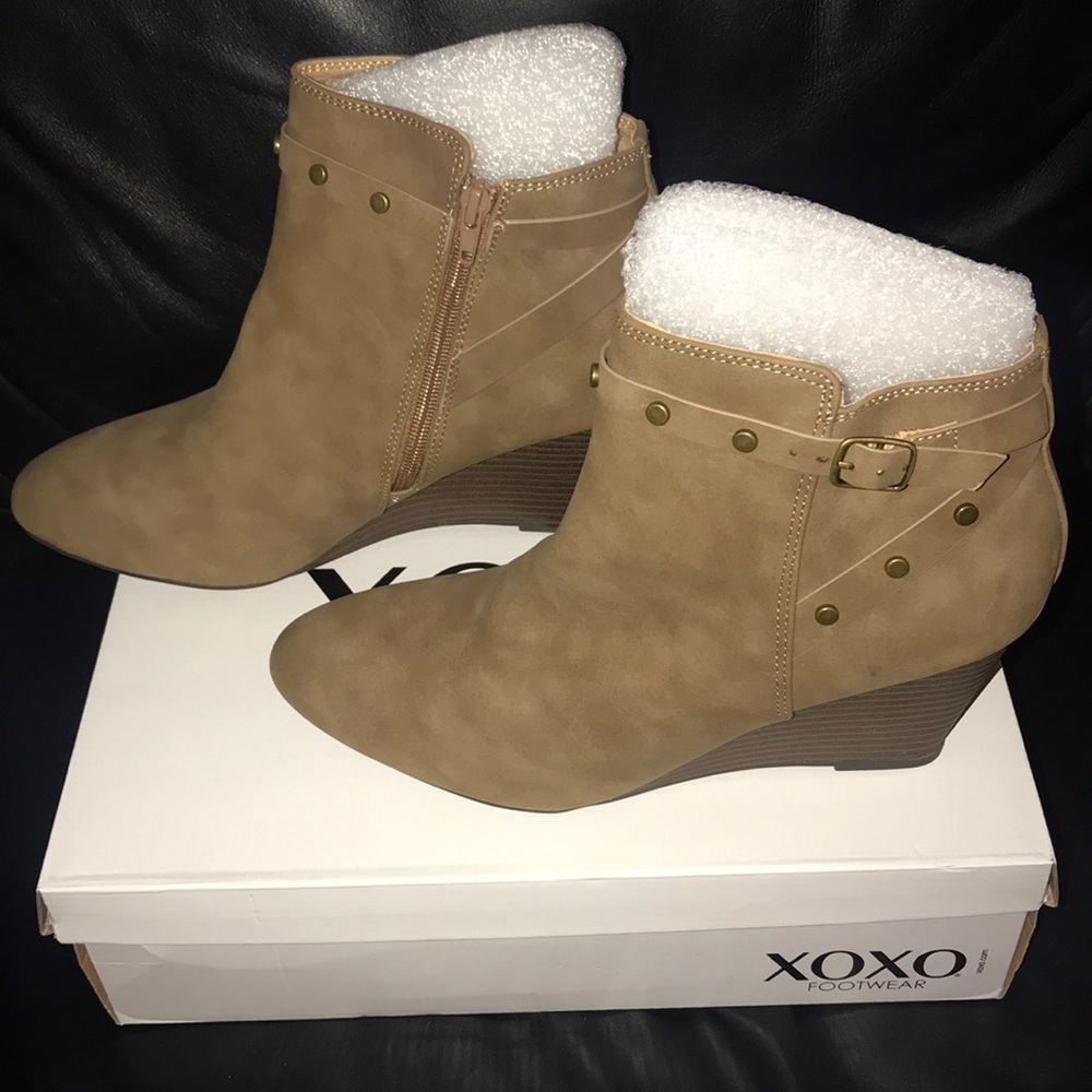 XOXO Benedict Wedge Boots